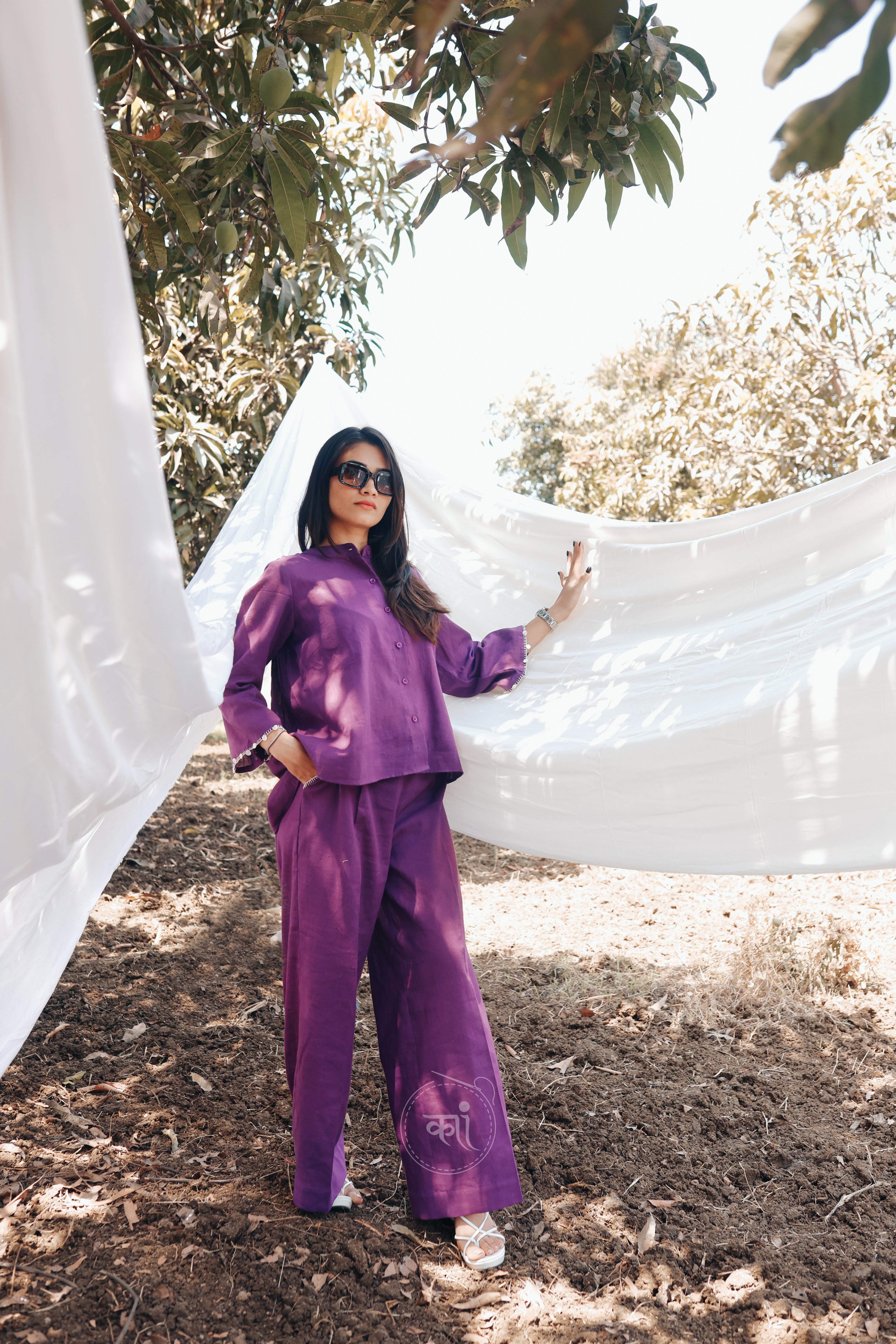 Bell shirt with loose pants