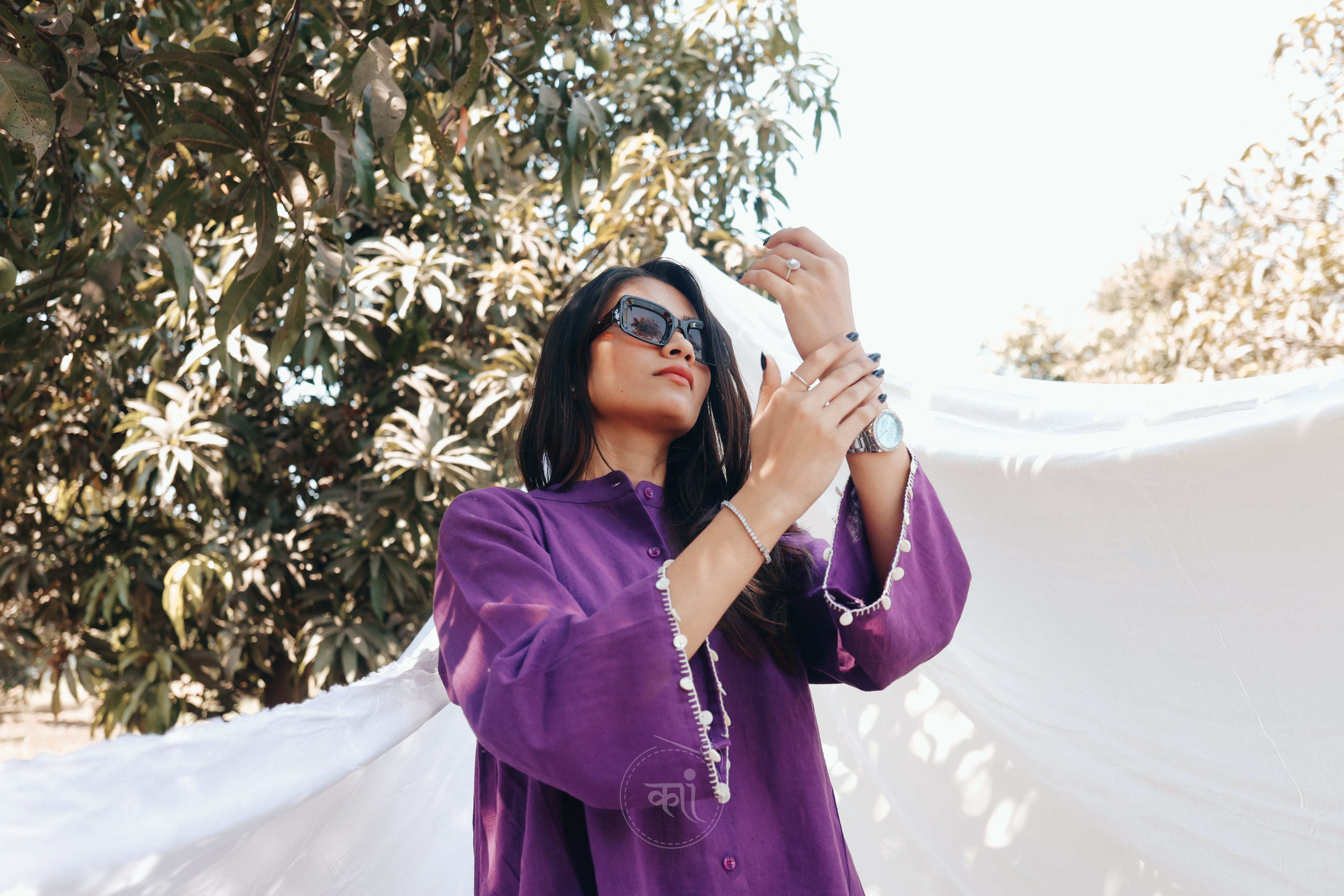 Bell shirt with loose pants