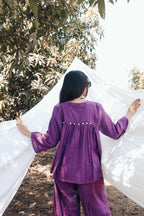 Bell shirt with loose pants